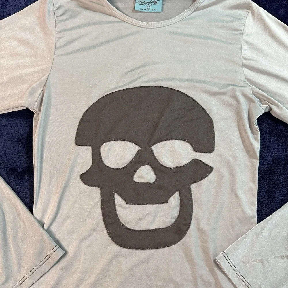 Letarte Hawaii Womens Shirt XS Gray Skull Crossbones Embellished Long Sleeve - Picture 1 of 10